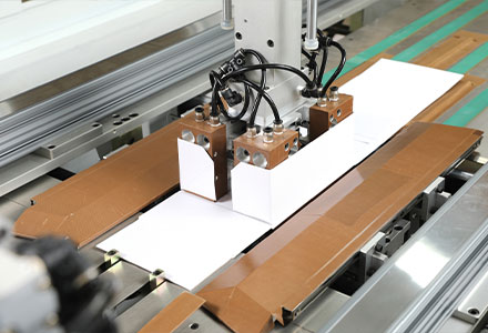 The Foldable Rigid Box Forming Machine